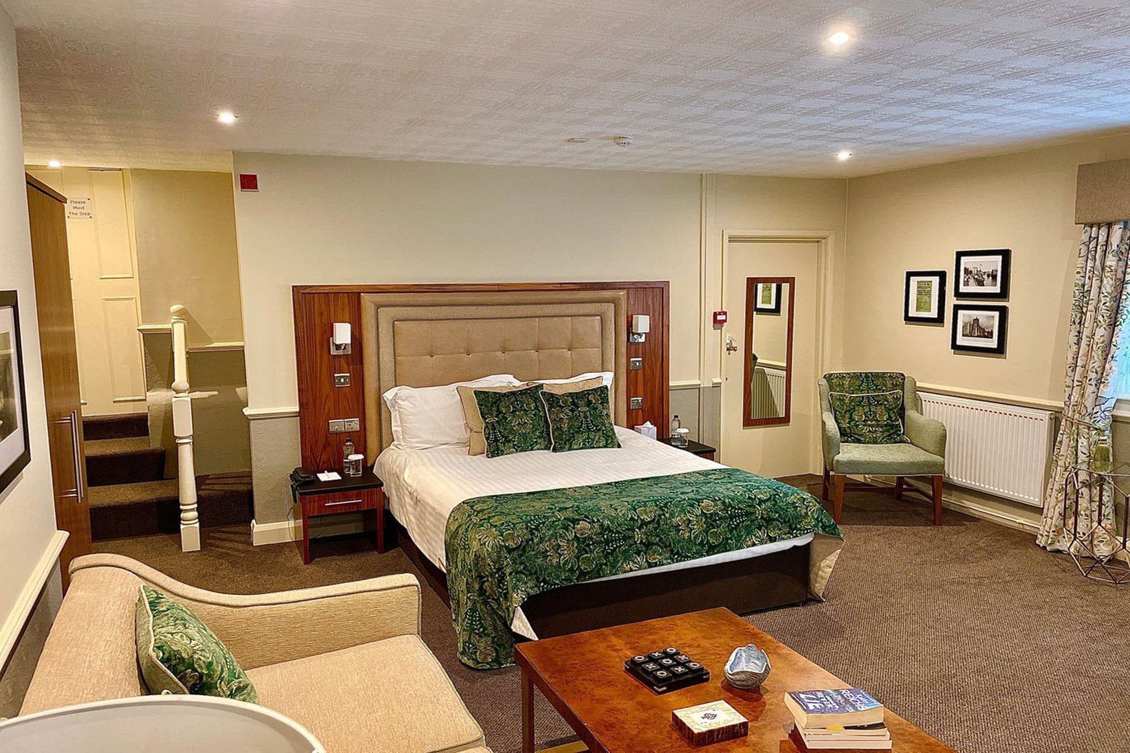 White Hart Hotel 7/13