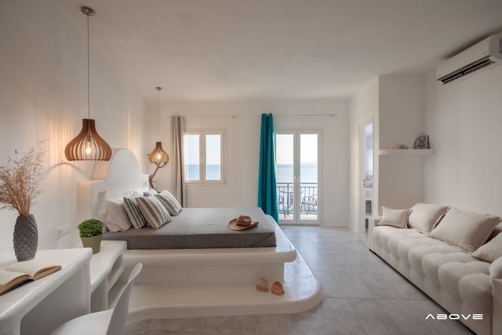 Manios Suites 10/48