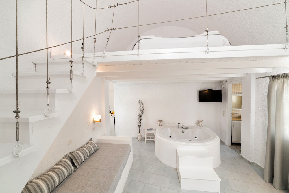 Artemis Suites Formerly Artemis Studios Megalochori 25/75
