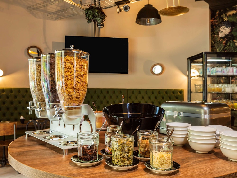 Ibis Styles Puteaux Paris La Defense 70/74
