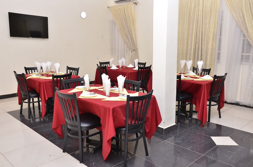 Residency Hotel Enugu 26/31