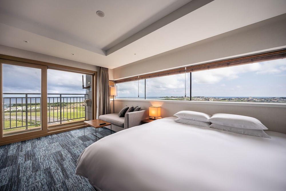 Golden Tulip Jeju Seongsan 17/68