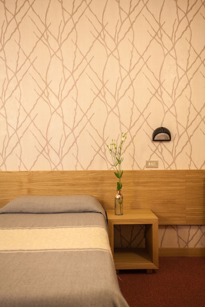 ITALIA CAGLIARI HOTEL 19/50