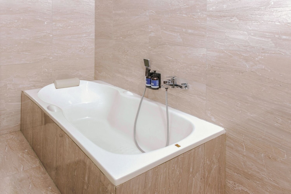 Aston Gorontalo Hotel & Convention Center 35/61