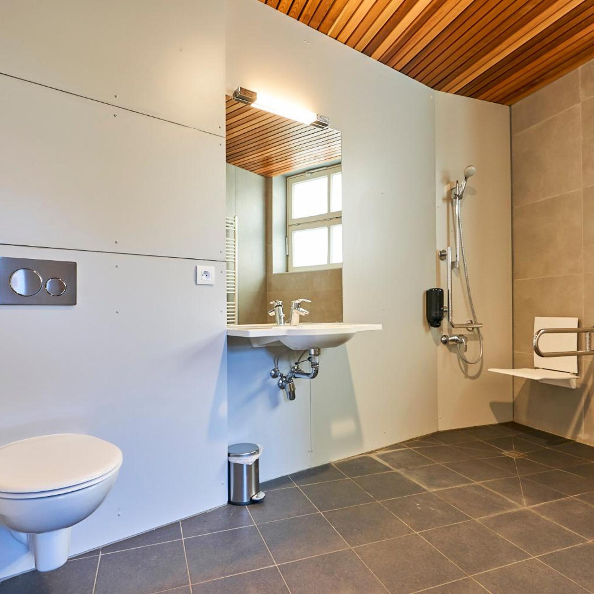 Jacques Brel Youth Hostel 44/48