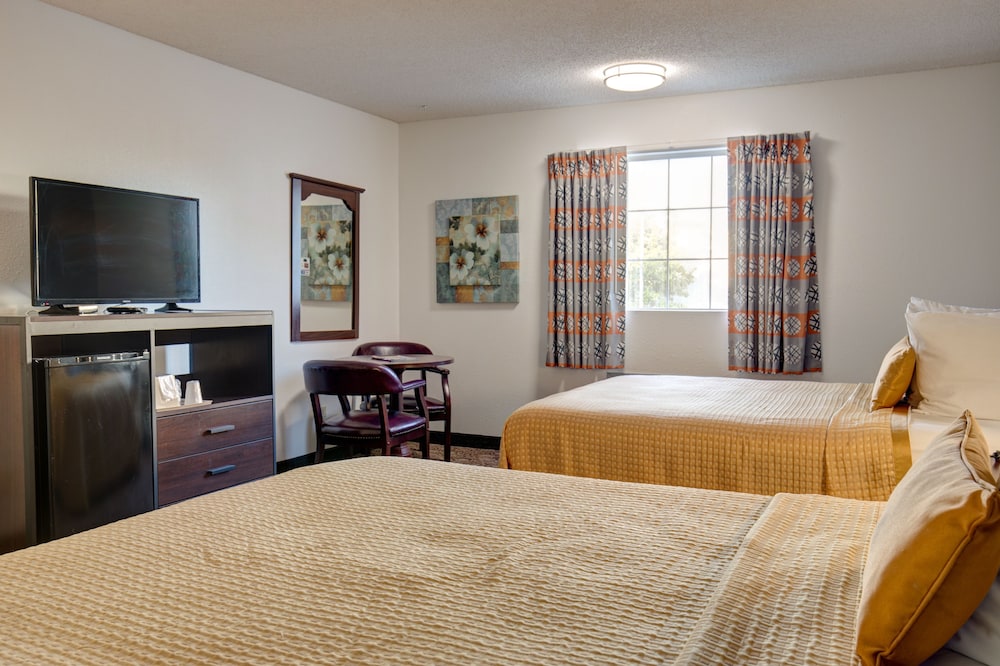 Howard Johnson by Wyndham Branson Theatre District 37/59