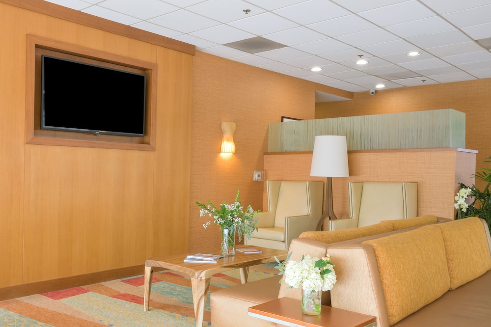 Gateway Hotel Santa Monica 15/65