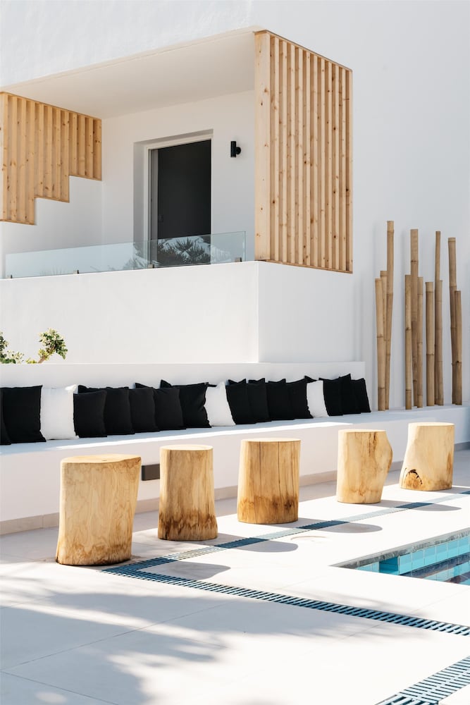 Petradi Beach Lounge Hotel 40/50
