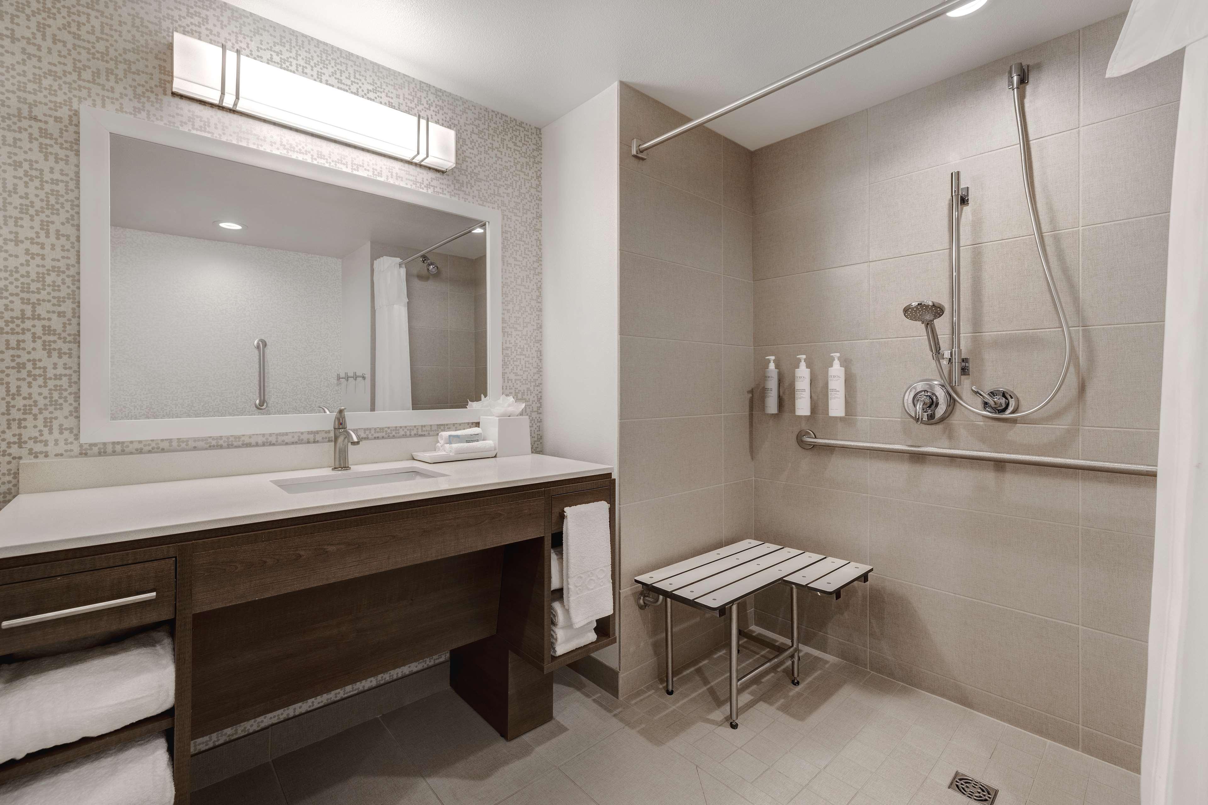 استوديو بسرير كوين لذوي الإعاقة، Home2 Suites by Hilton Las Vegas I-215 Curve 3/3