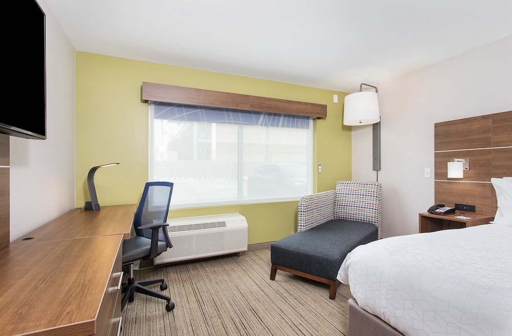 Holiday Inn Express Williamsburg 60/66