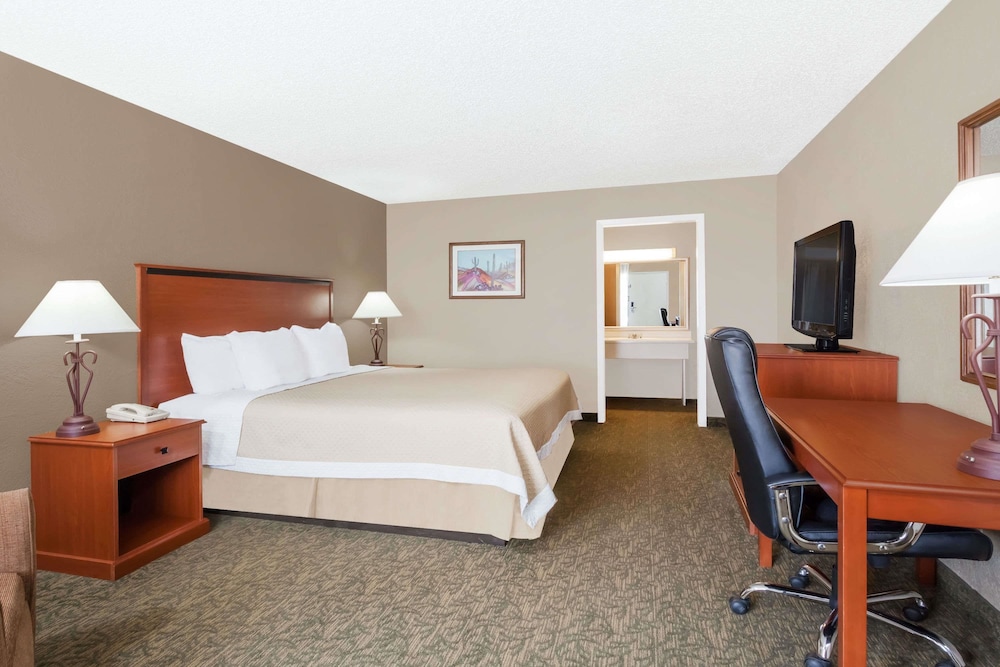 Econo Lodge Sonora, TX 30/60