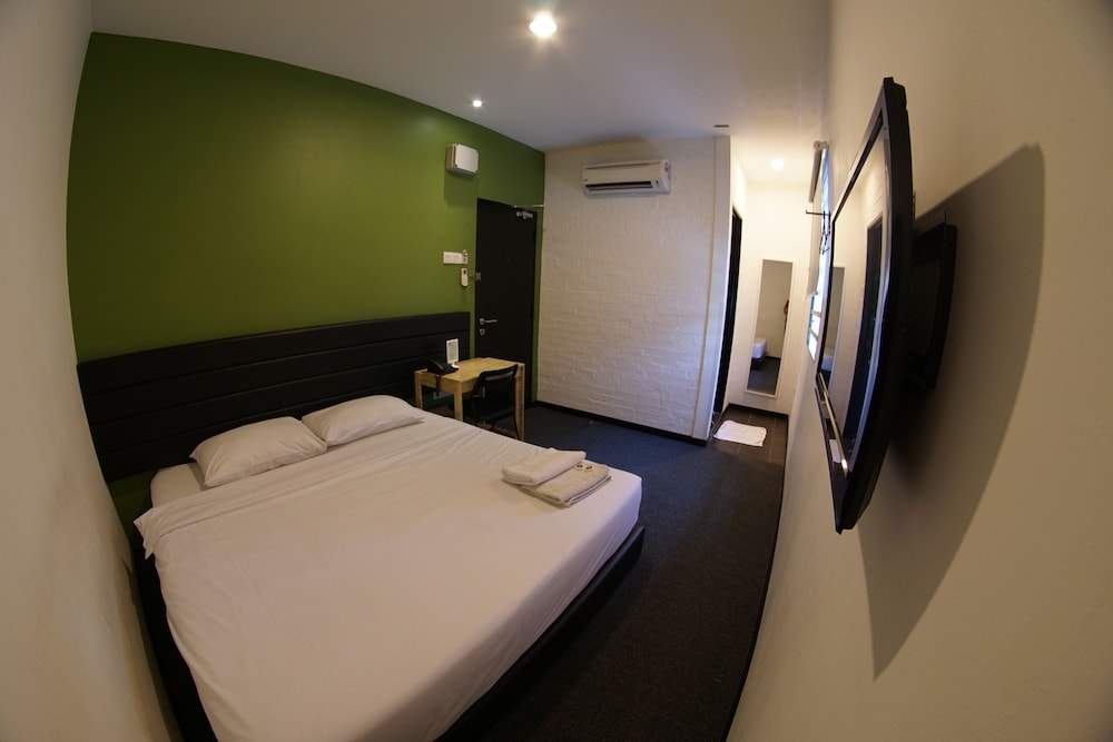 Tulip Hotel 12/40