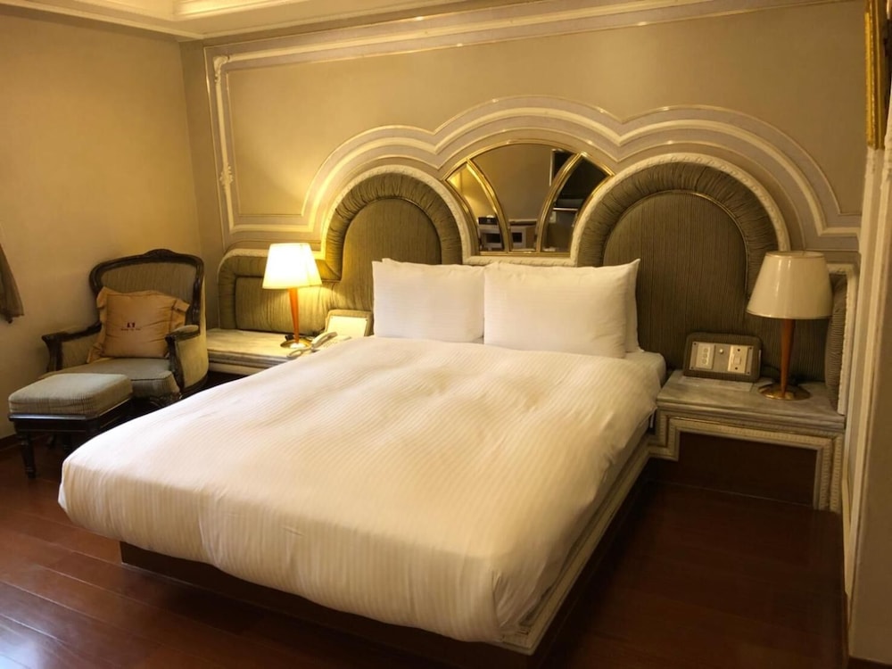 Charming Castle Hotel Taipei 7/28