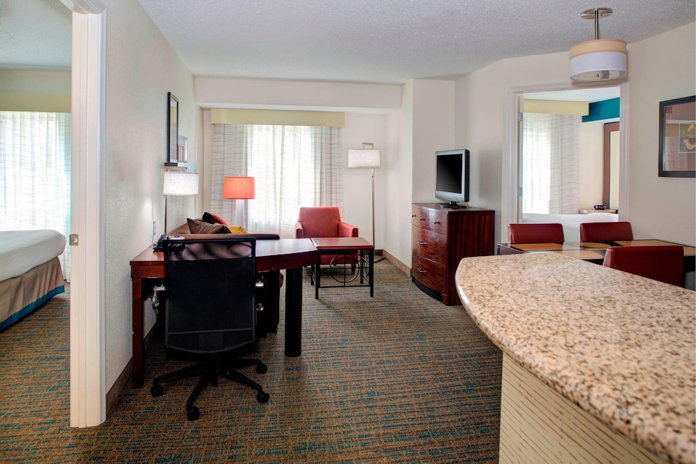 Residence Inn Marriott Chester 8/24
