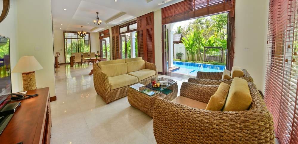 Furama Villas Da Nang 52/75