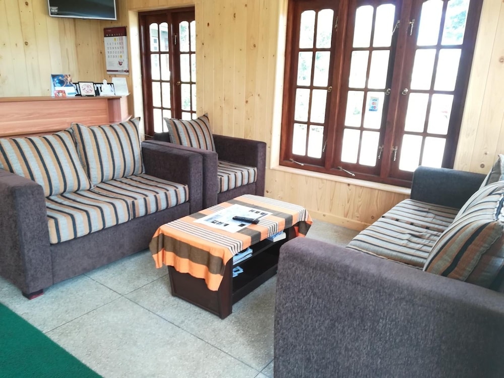 Blue Moon Guest House 24/45
