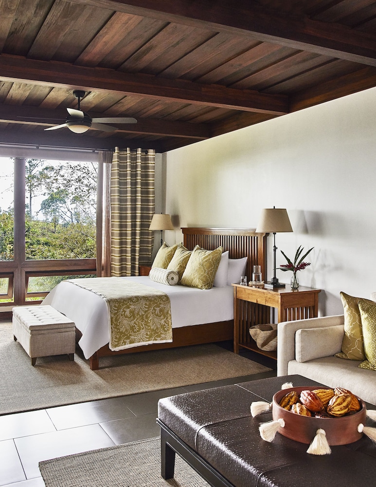 HACIENDA ALTAGRACIA 55/84