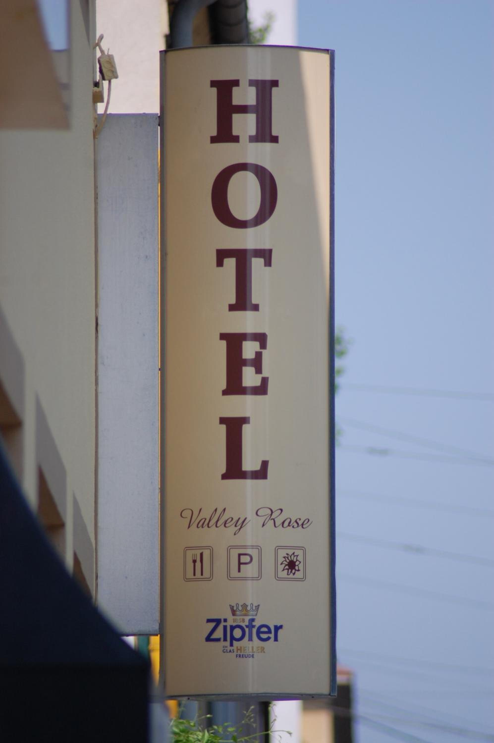 Hotel - Restaurant Valley Rose 40/66