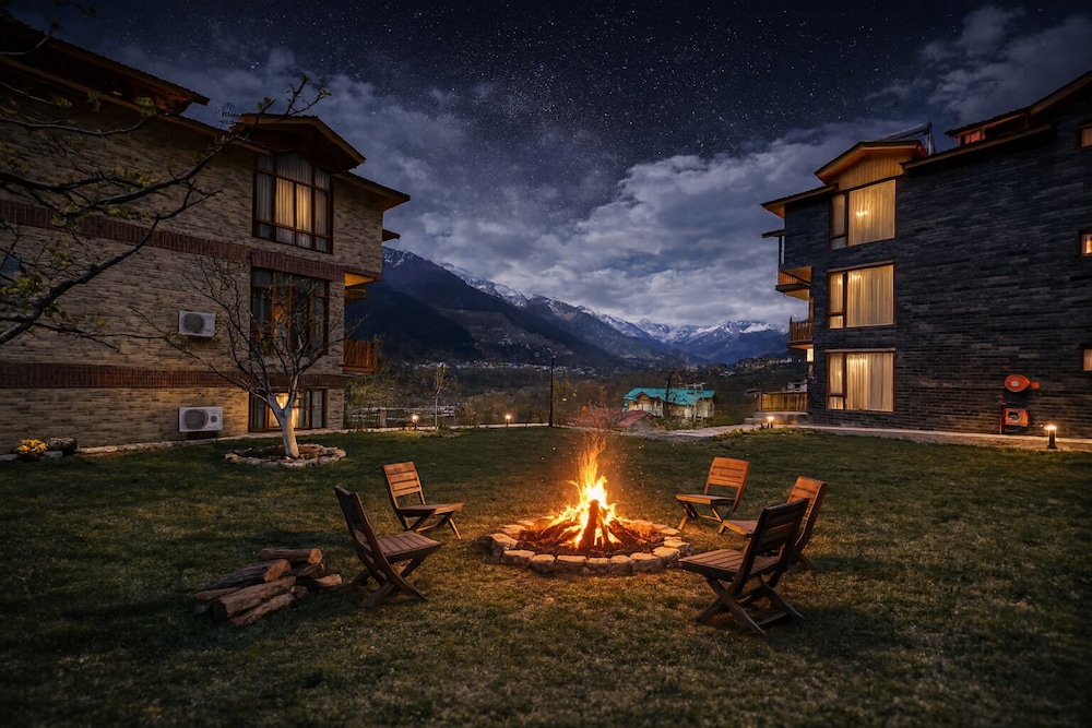 Clarks Inn Suites Manali 29/36