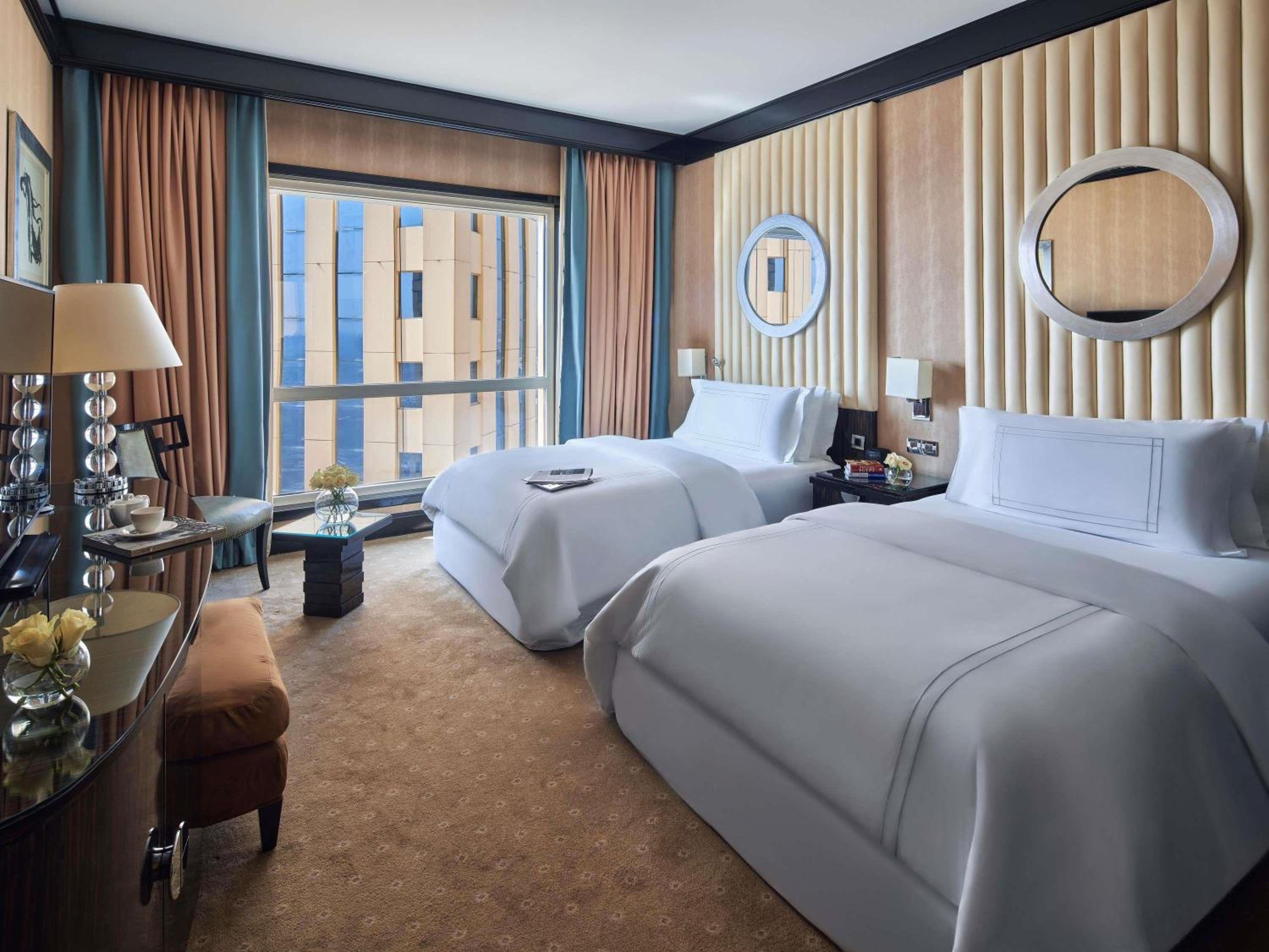 Fairmont Gold, King Bed, Partial River View, Lounge Access، Fairmont Nile City Hotel 2/8