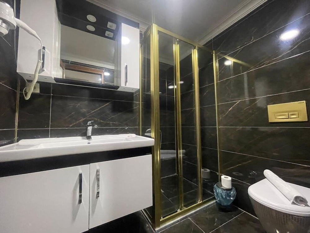 Family Suite, 1 Double and 3 Single Beds، Comfort Suites Hotel 3/3