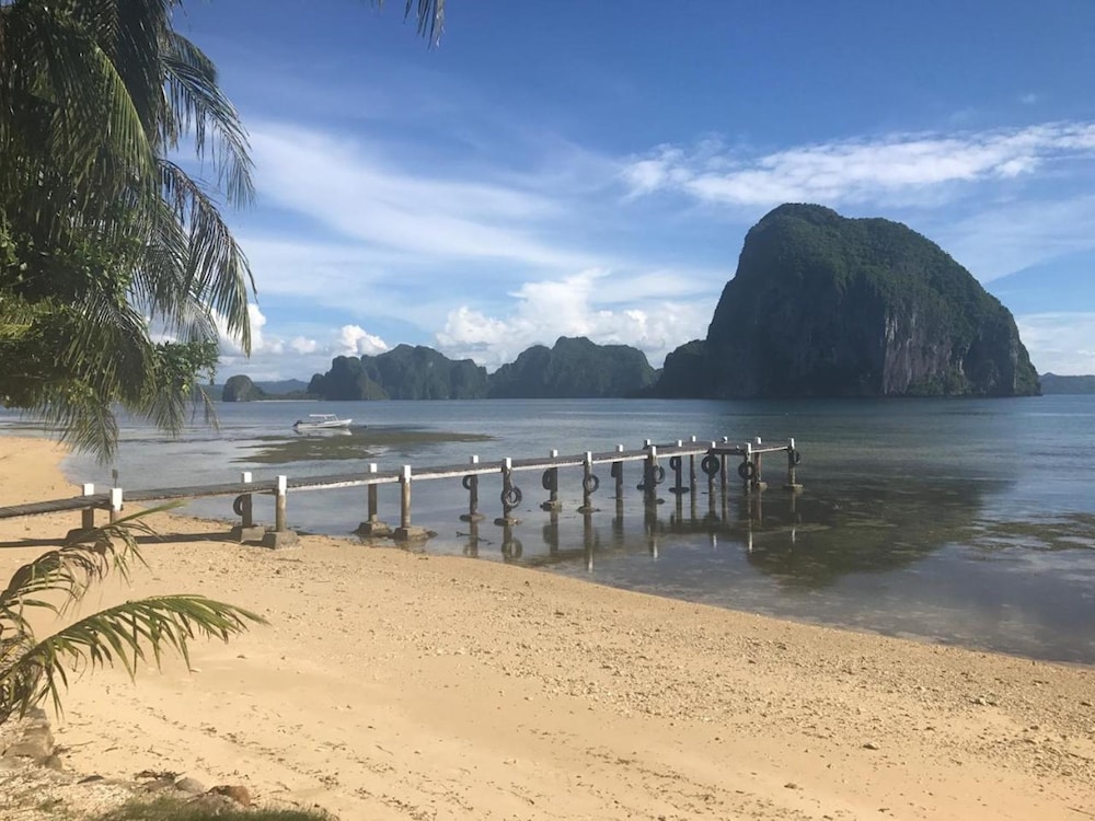 Dolarog Beach Resort 33/50