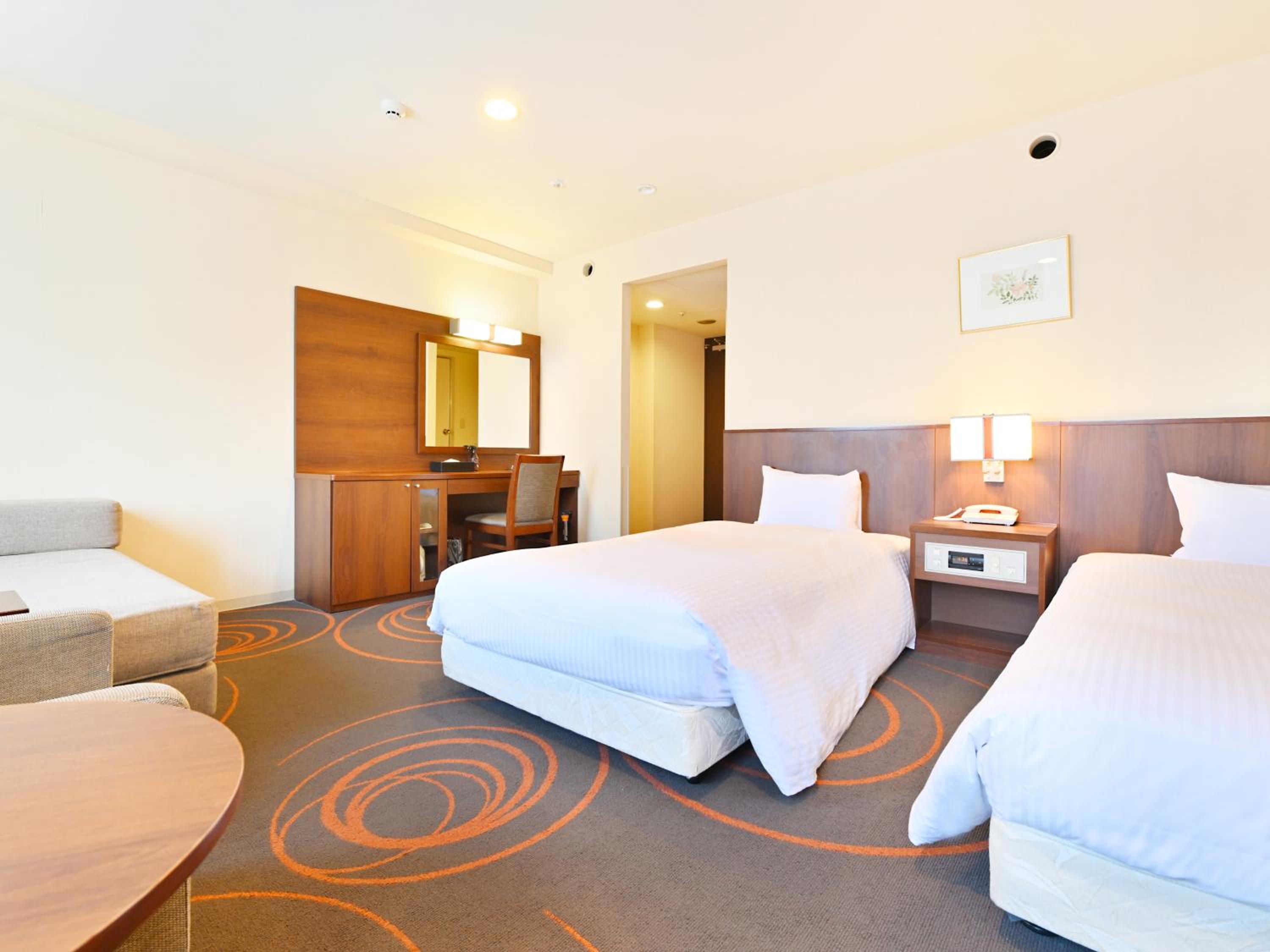 Twin Large Room