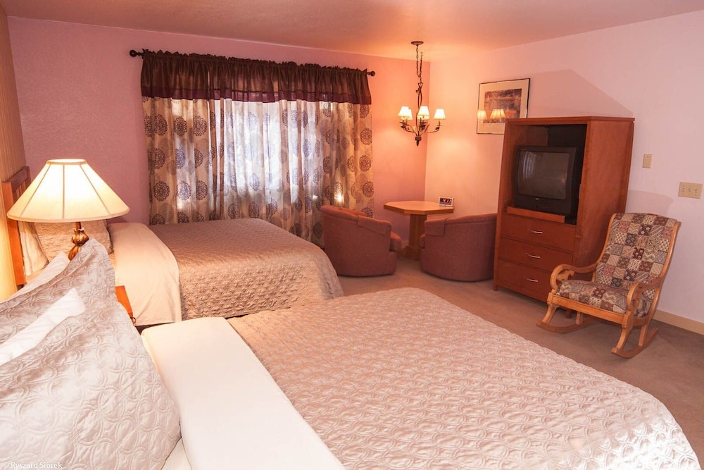 Valley Hi Motel 16/64