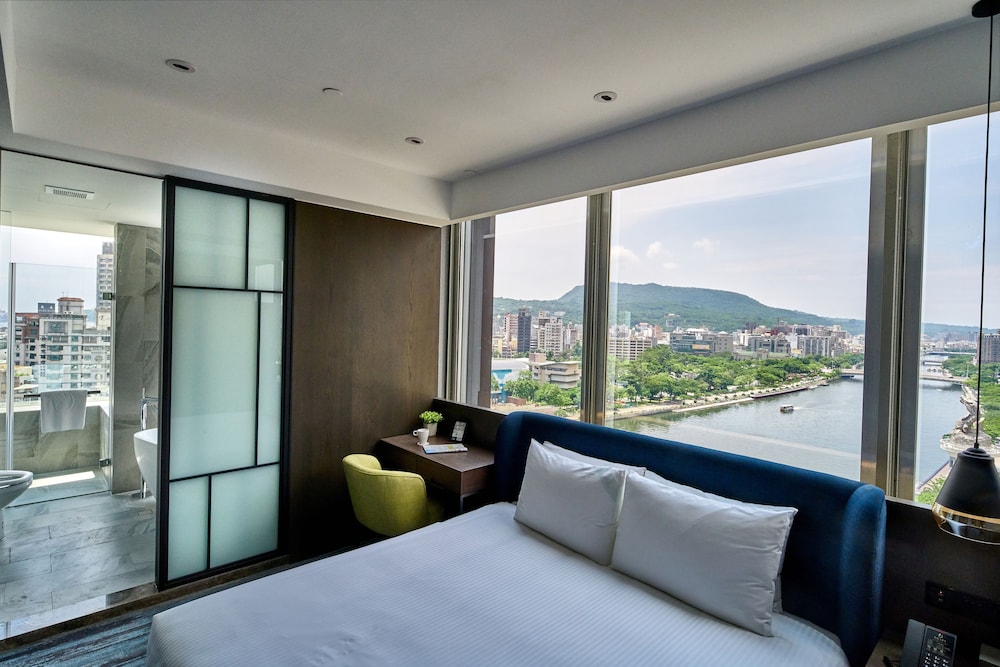 HARBOUR 10 HOTEL 29/69