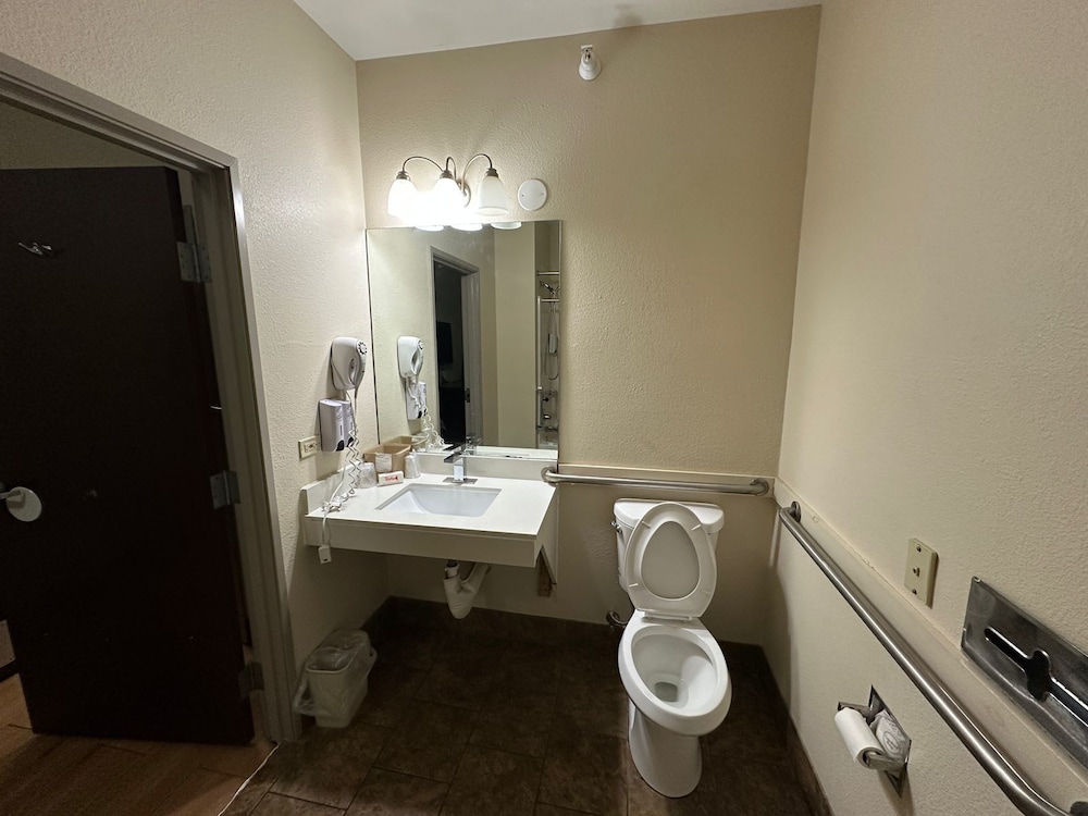 Econo Lodge Inn & Suites Monee 59/59