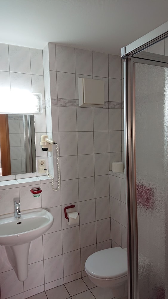 Hotel 3 Linden 43/45