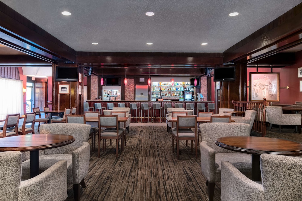Hilton Philadelphia Airport 45/73