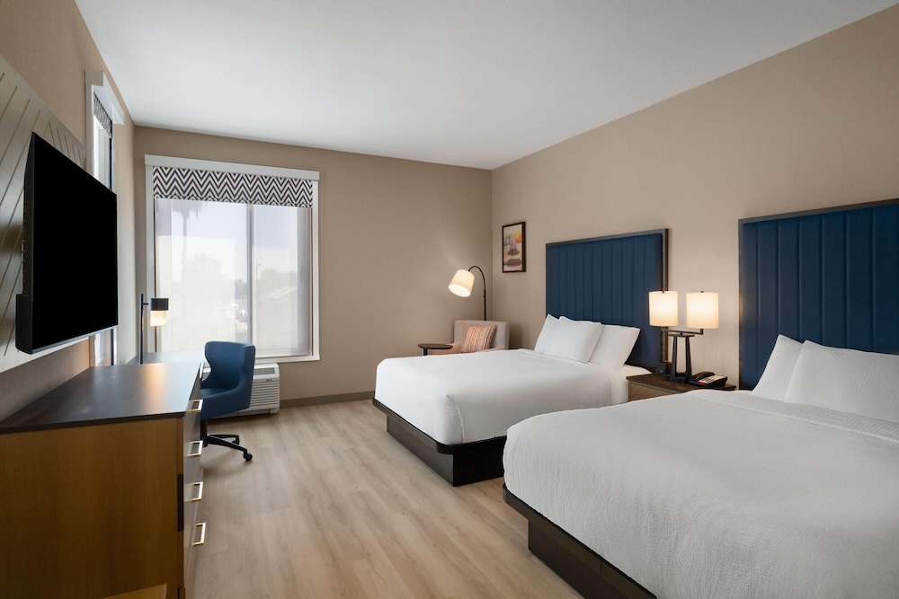 La Quinta Inn & Suites by Wyndham Tracy 17/53