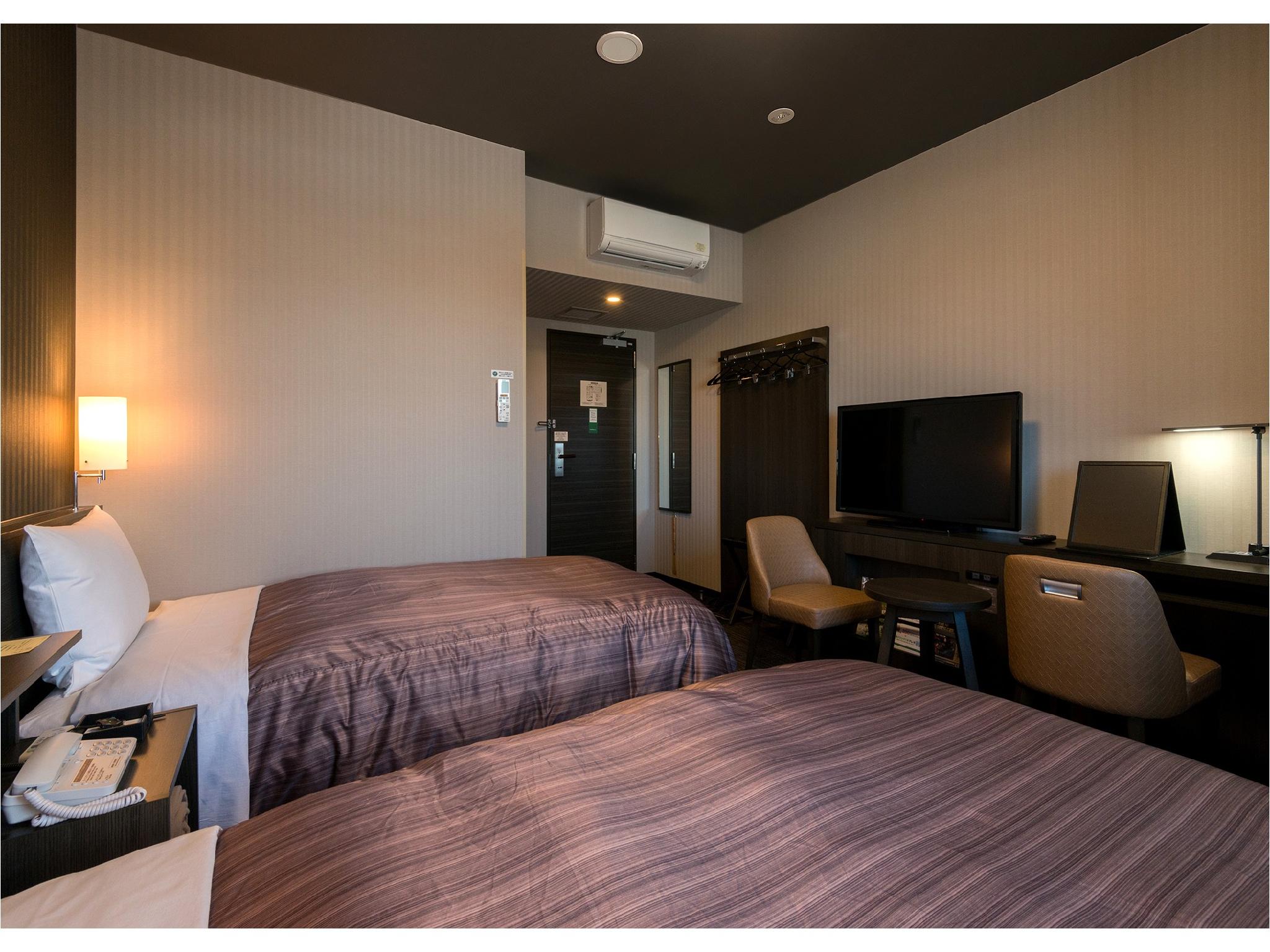Comfort, Twin Beds, South Wing, Smoking