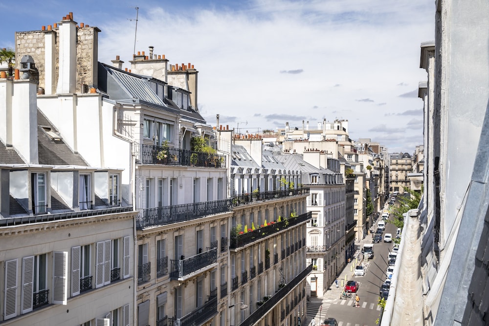 Hôtel des Champs-Élysées 30/43