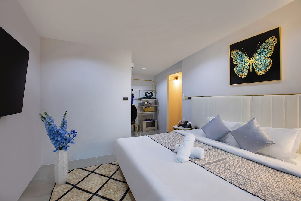 Nariya Bayfront Phuket 18/50