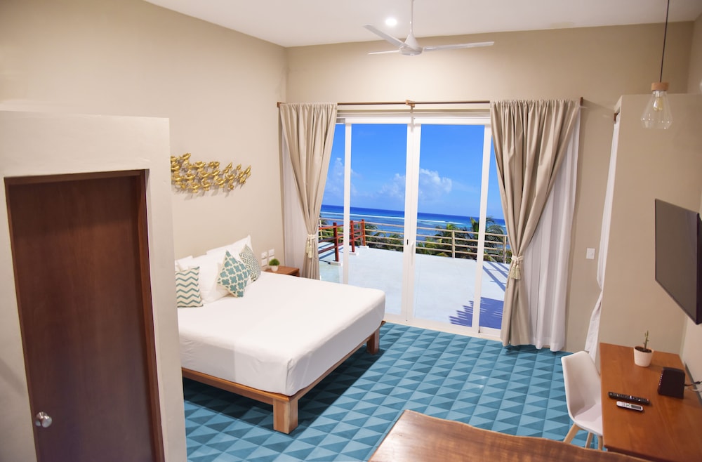Sky, Suite, King Bed, Bunk Bed