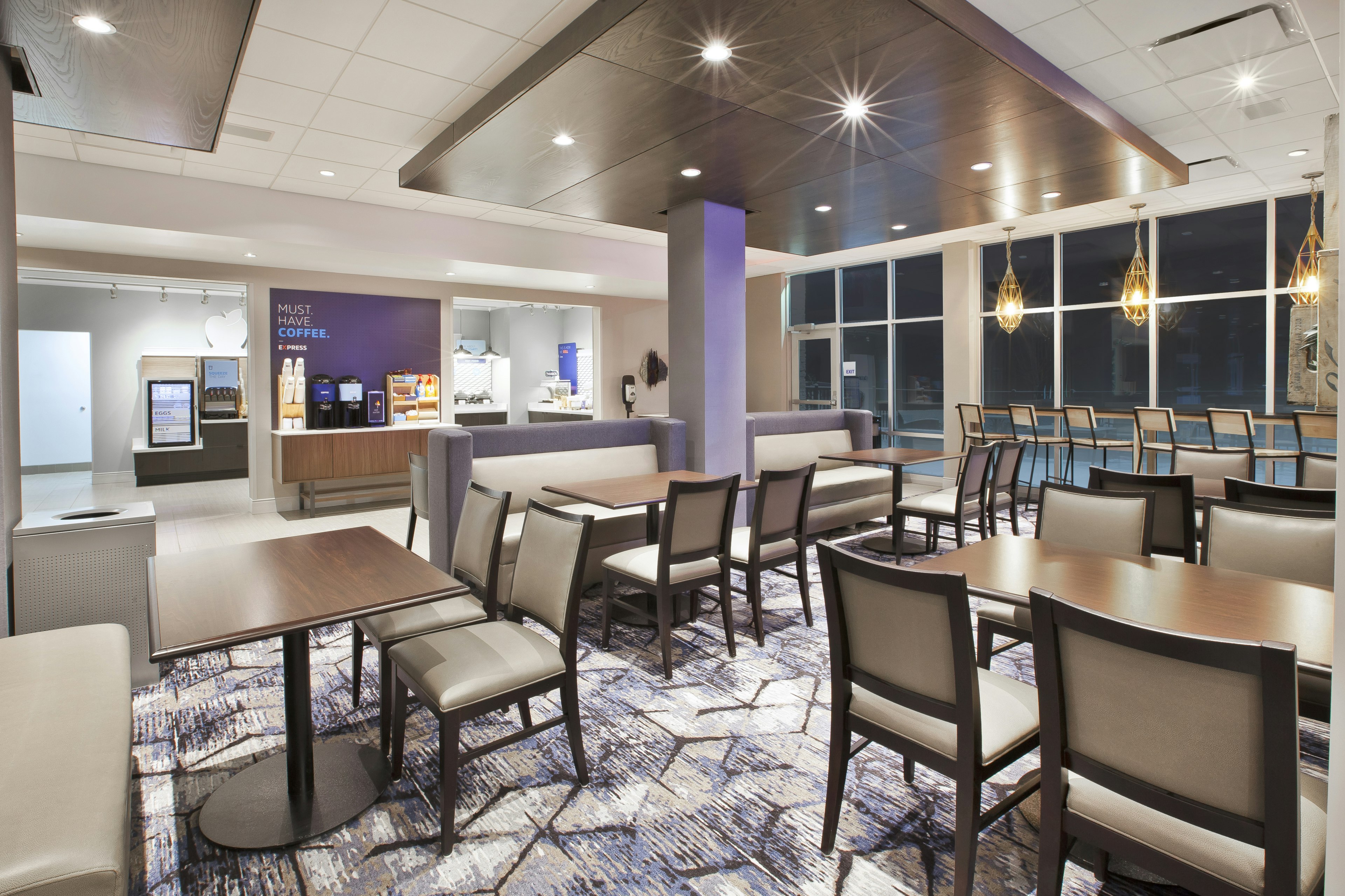 HOLIDAY INN EXPRESS & SUITES OKEMOS - UNIVERSITY AREA 25/41