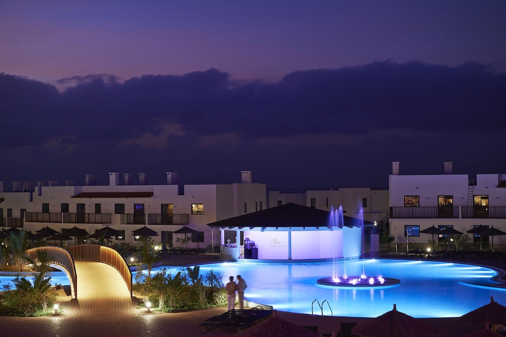 Melia Dunas Beach Resort And Spa 4/68