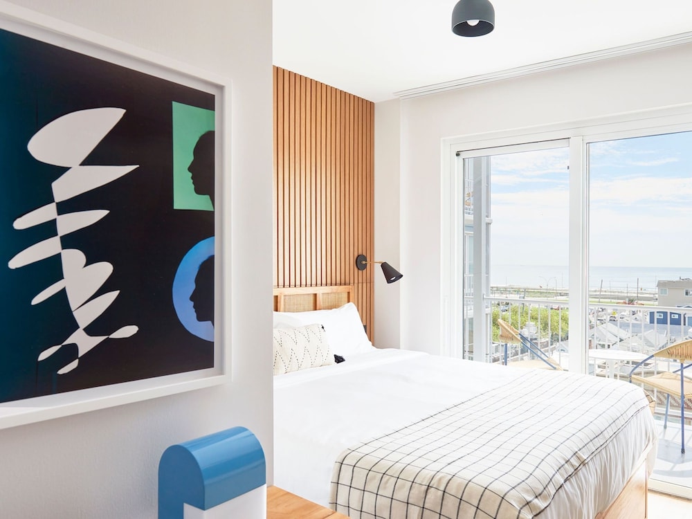 STANDARD, KING BED, OCEAN VIEW, TERRACE