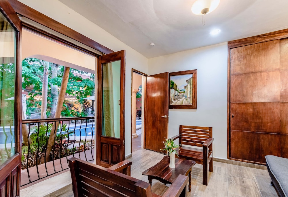 El Zaguán Colonial 14/50
