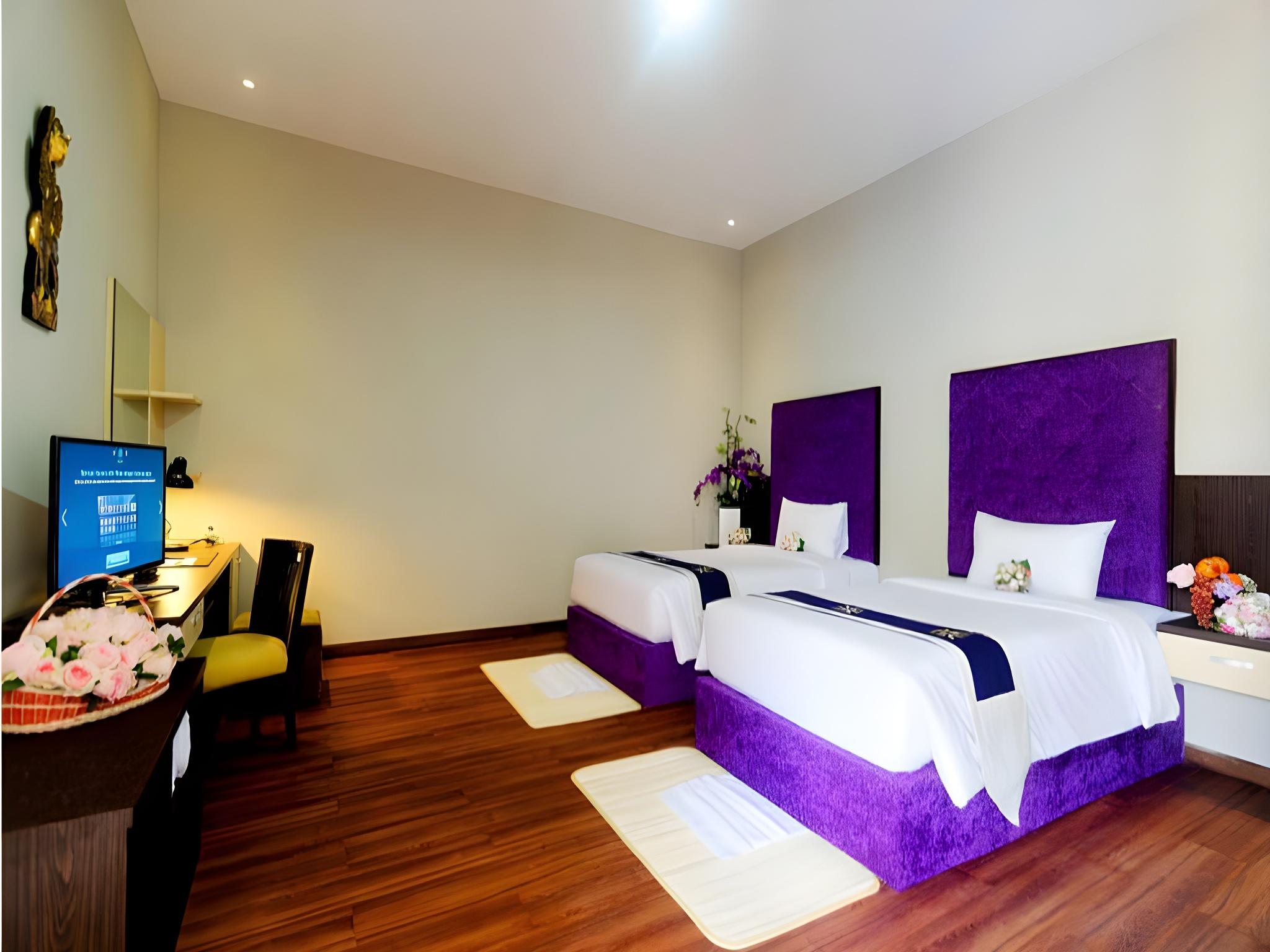 2 Bedrooms, Pool, Villa