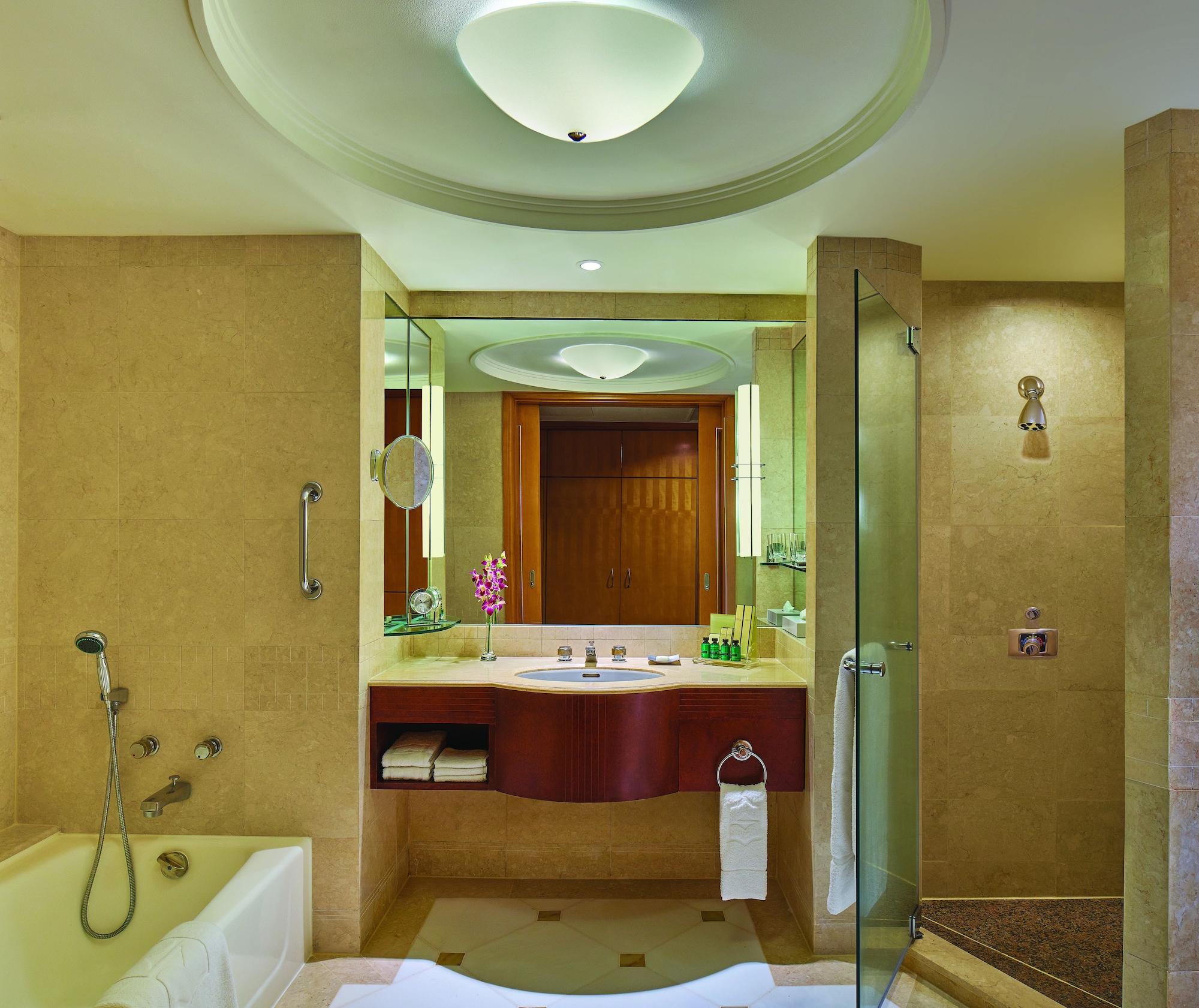 Horizon, Deluxe, King Bed، Makati Shangri-La 9/10