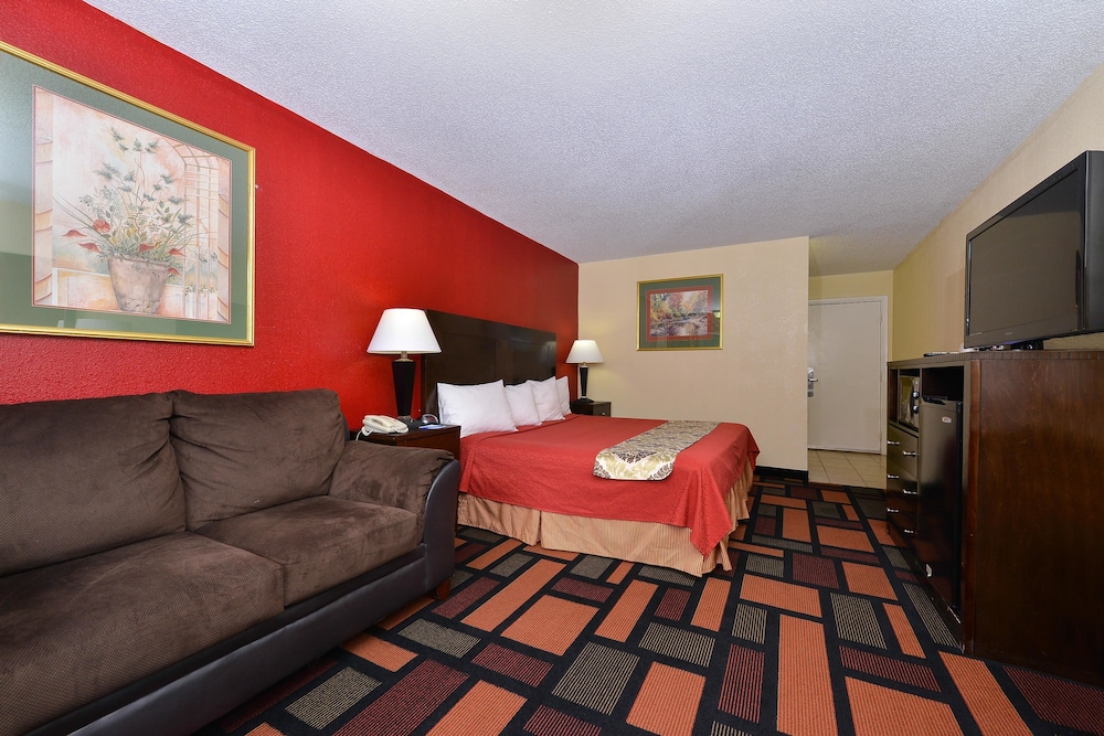 Americas Best Value Inn Canton 16/22