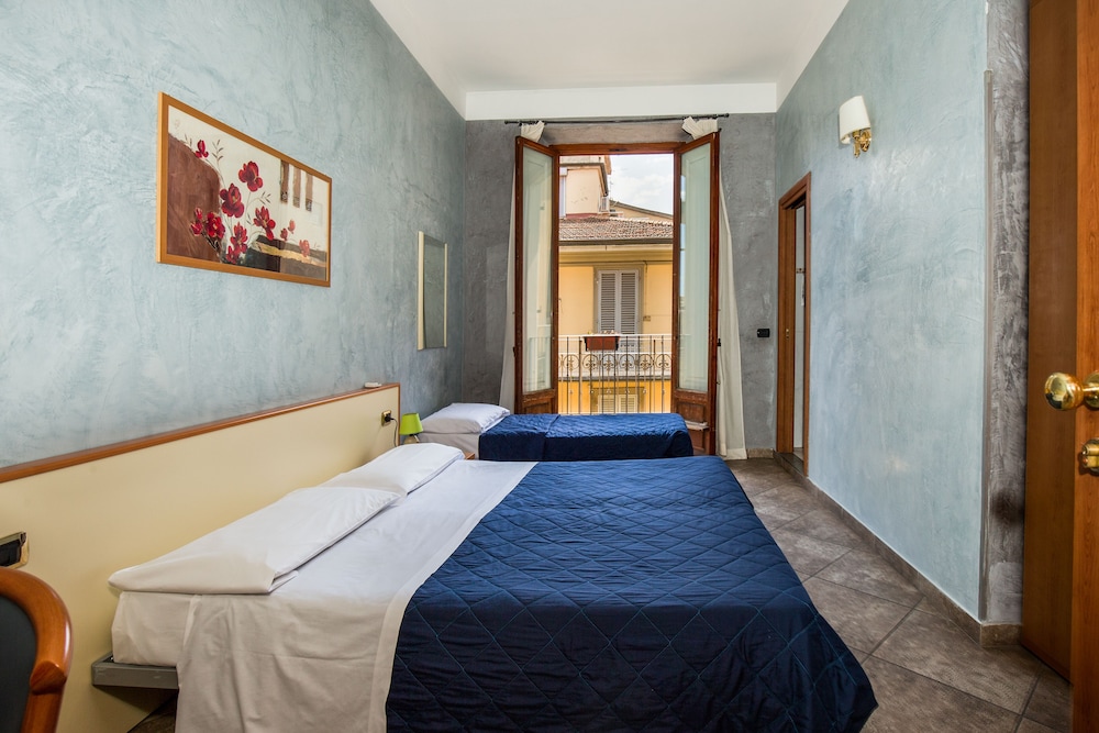 Hotel Angelica 12/73