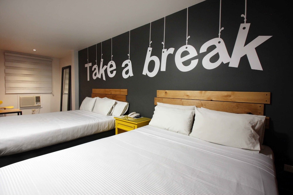 B my Hotel 18/37