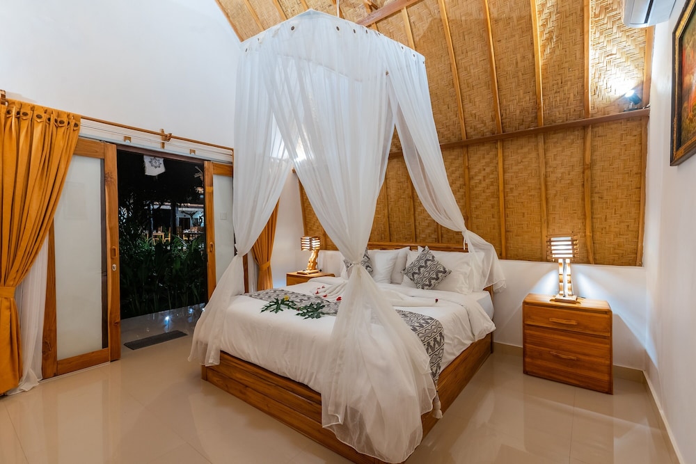 Penida Sunset Ocean View Bungalows 18/59