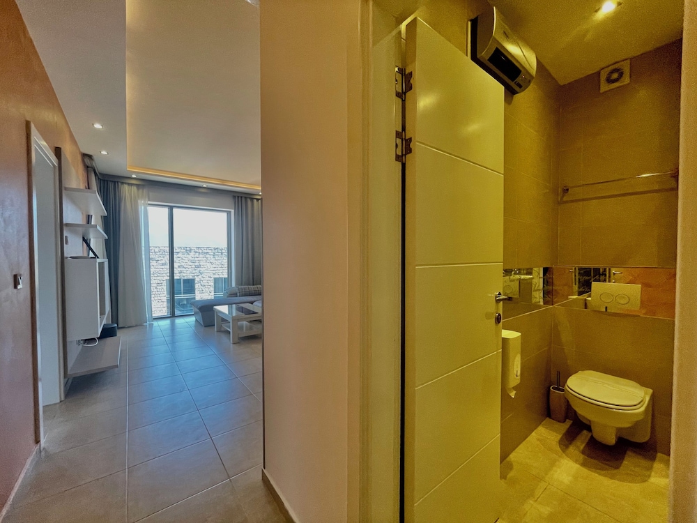 HOTEL BUTUA RESIDENCE 97/100