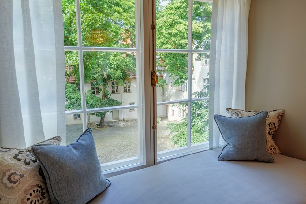 Schlossle Hotel 18/59