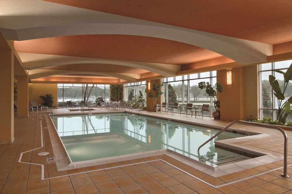 Embassy Suites by Hilton Hampton Convention Center 22/46